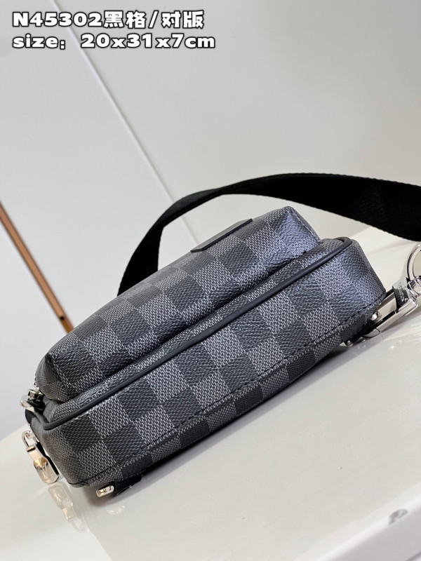 l**is V*t*n avenue slingbag nm-31*20*7cm