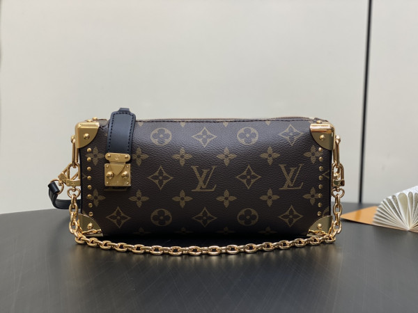 l**is V*t*n slim trunk-23*12*4cm