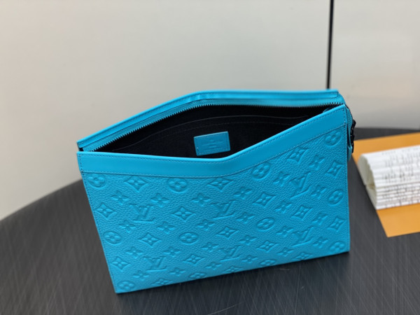l**is V*t*n pochette voyage-27*21*6cm