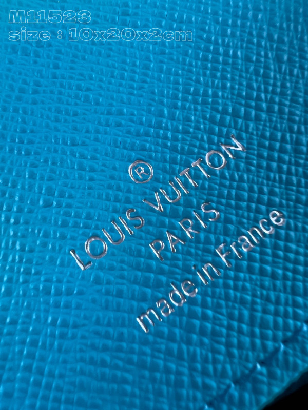 l**is V*t*n zippy wallet-10*20*2 cm