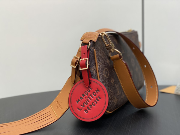 l**is V*t*n multi pochette accessoires