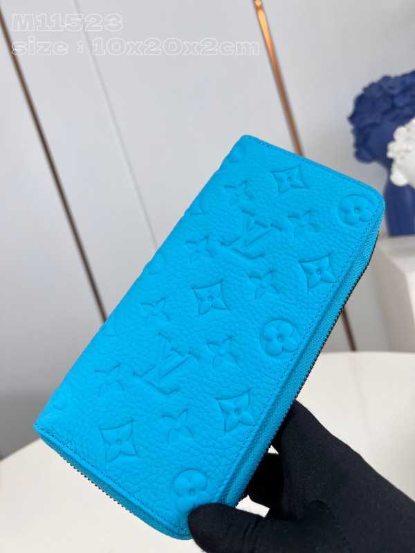 l**is V*t*n zippy wallet-10*20*2 cm