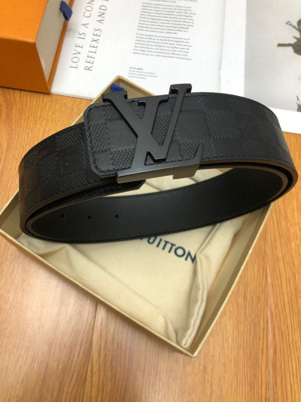 l**is V*t*n belt