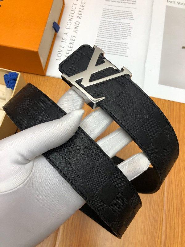 l**is V*t*n belt