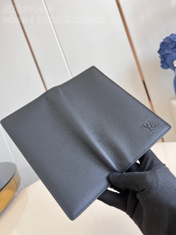l**is V*t*n brazza wallet-10*19*2cm