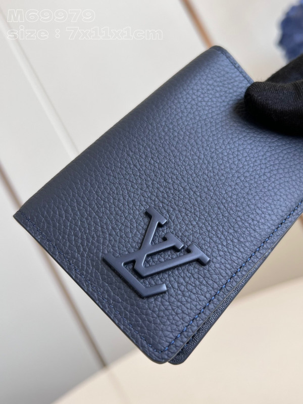l**is V*t*n pocket organizer-7.5*11.1*1 cm