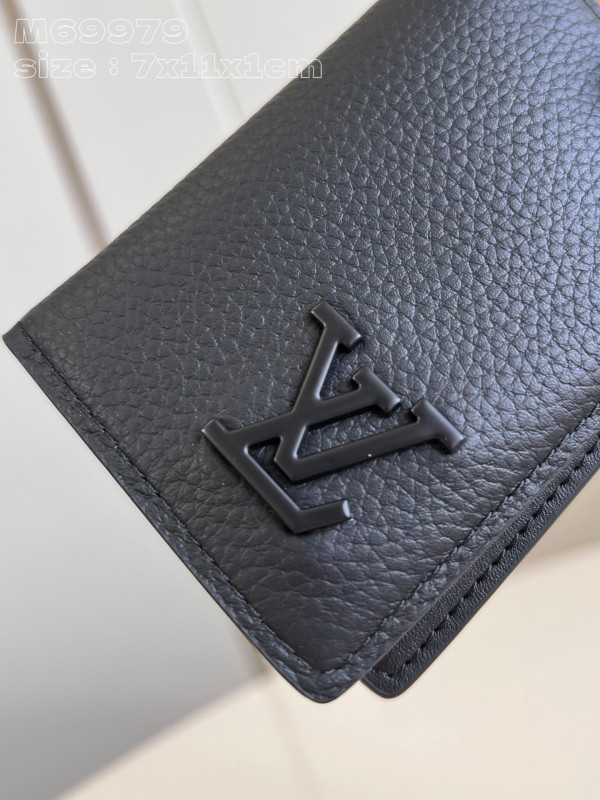 l**is V*t*n pocket organizer-7.5*11.1*1 cm