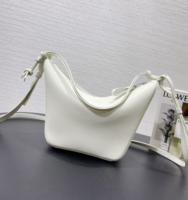 Loewe Hammock Hobo