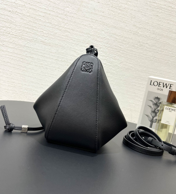 Loewe Hammock Hobo