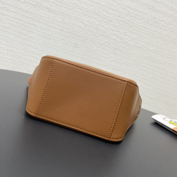 Loewe Hammock Hobo