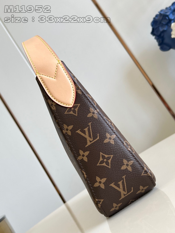 l**is V*t*n slouchy pm-33*22*9cm