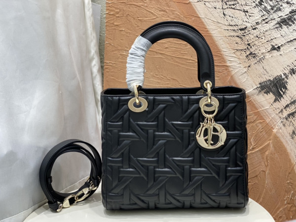 lady D*or - 24cm