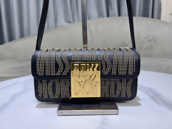 miss D*or flap bag