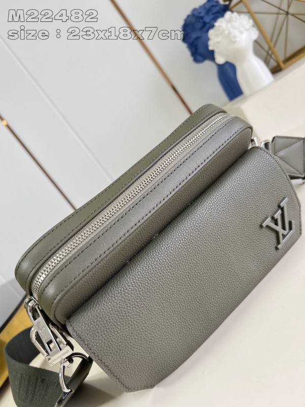 l**is V*t*n fastline messenger-23.5*18*7cm