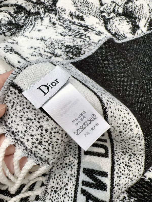 D*or scarf
