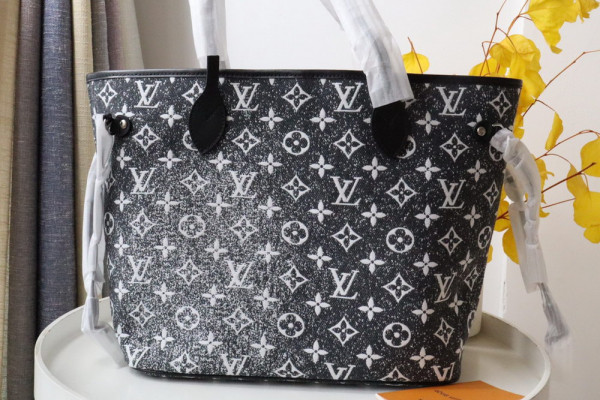 l**is V*t*n neverfull mm